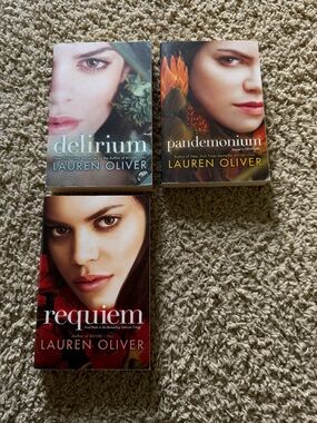 Delirium Book Series by Lauren Oliver (3 books)